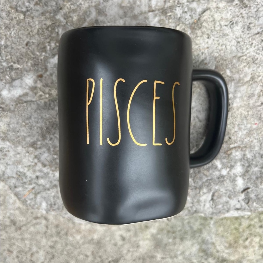 Rae Dunn Black PISCES Horoscope Mug